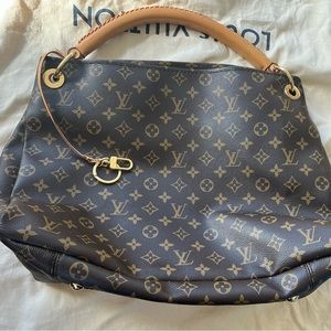 Lv Monogram MM Artsy